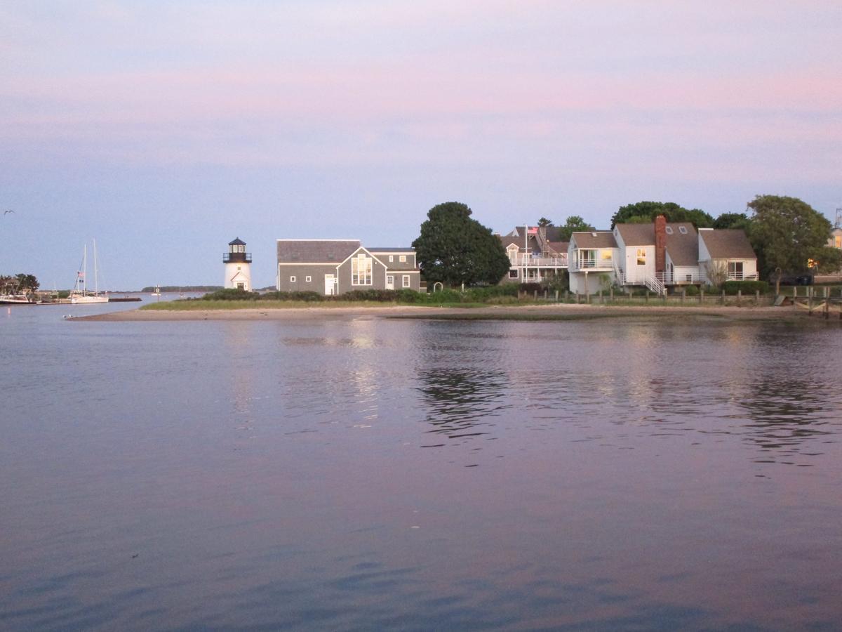 Hi Hyannis Hostel Exterior photo